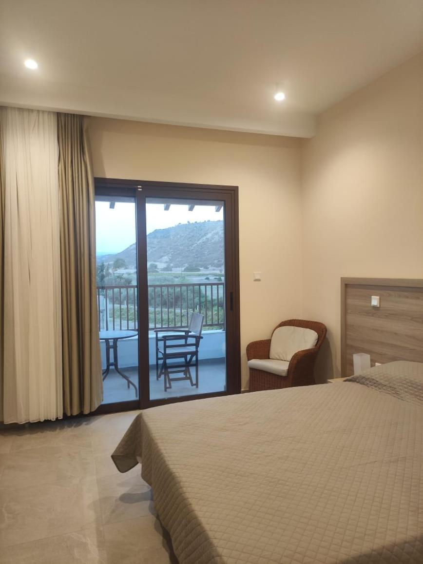 Vina Oliva Resort Pissouri Exteriér fotografie