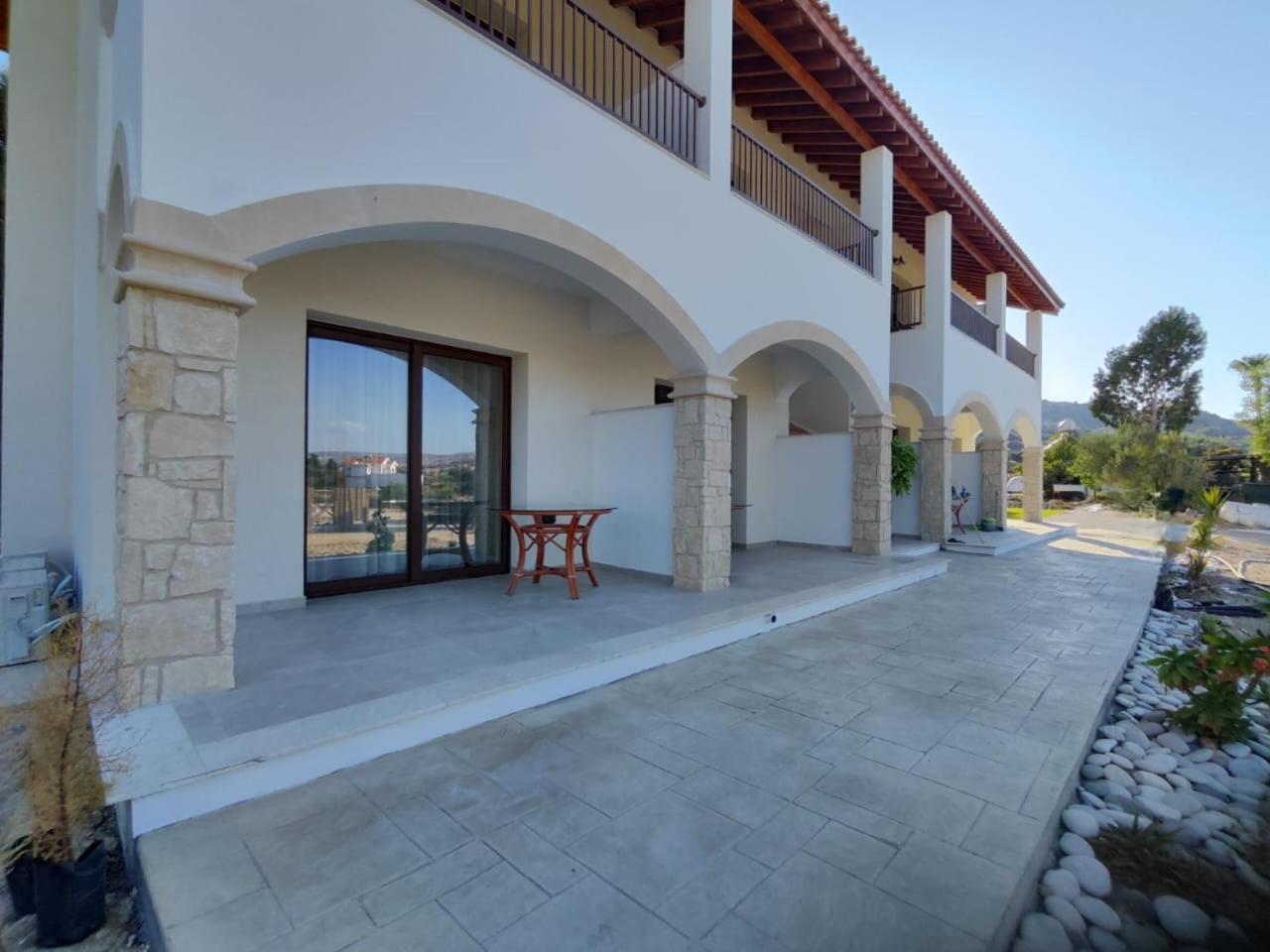 Vina Oliva Resort Pissouri Exteriér fotografie